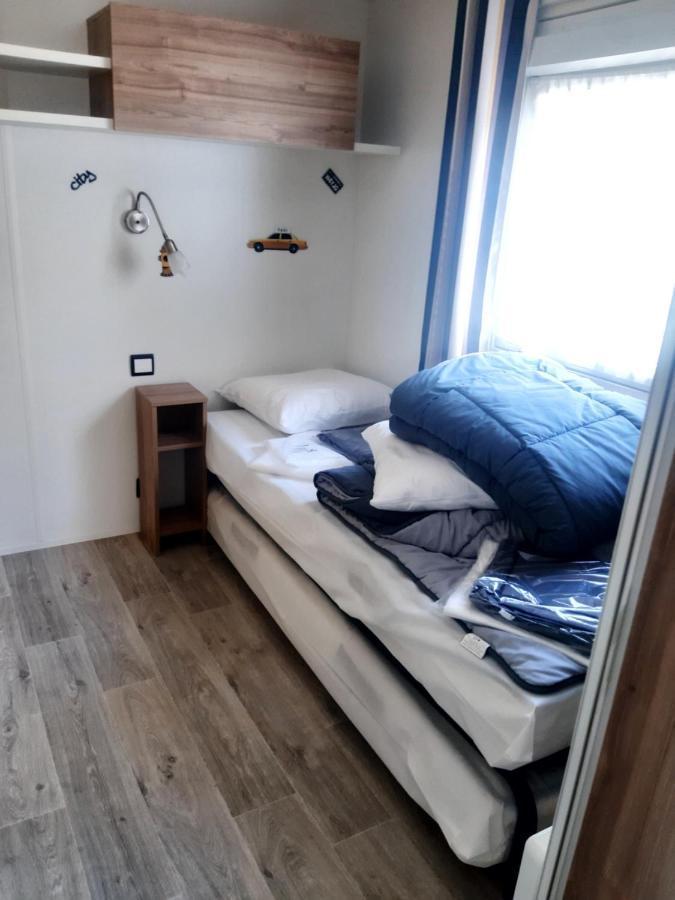 Camping Des Dunes De Contis Mobilhome 3Ch, Saint-Julien-en-Born Eksteriør bilde