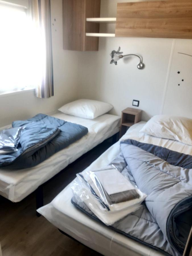 Camping Des Dunes De Contis Mobilhome 3Ch, Saint-Julien-en-Born Eksteriør bilde