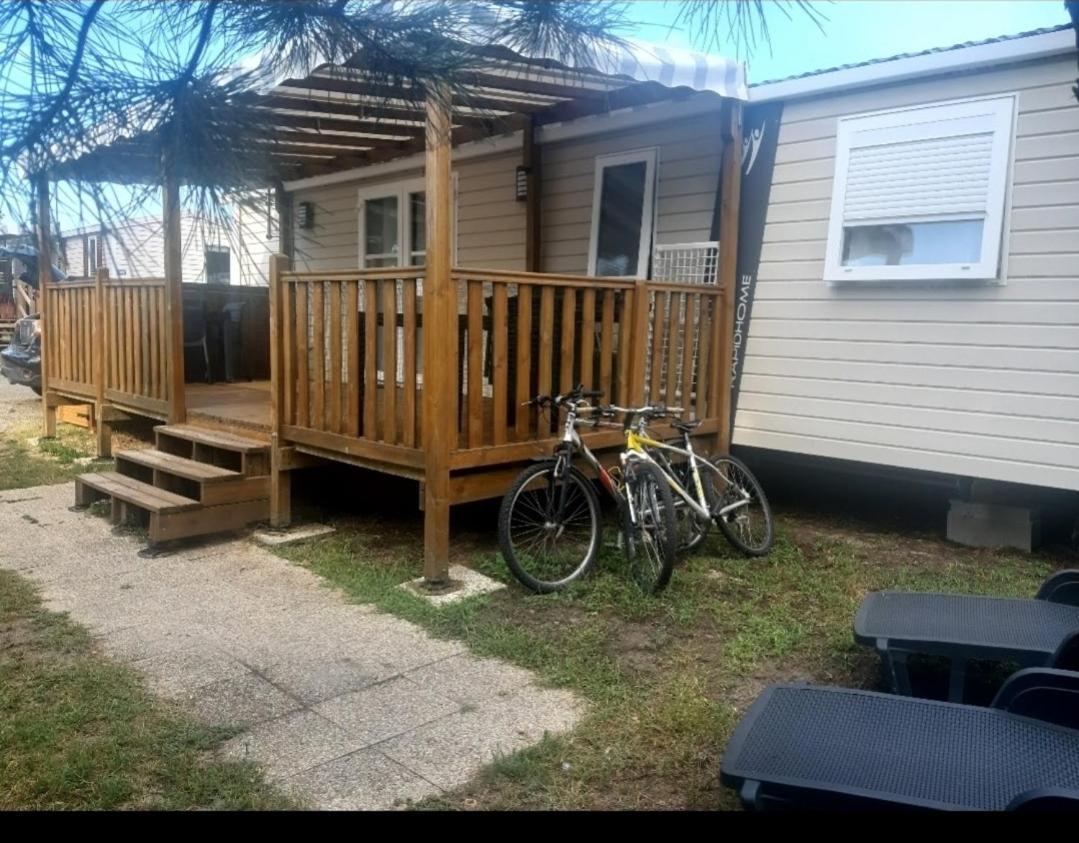 Camping Des Dunes De Contis Mobilhome 3Ch, Saint-Julien-en-Born Eksteriør bilde